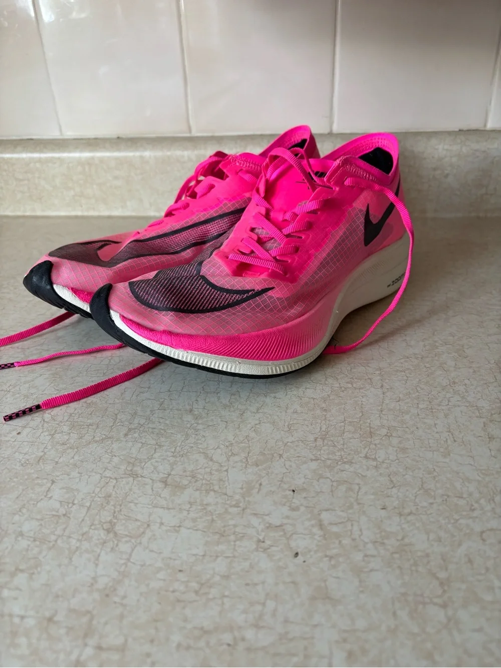 Nike ZoomX Vaporfly NEXT% Pink Blast Running Shoes Size 7.5 Men’s / 9 Women’s - Picture 3 of 11